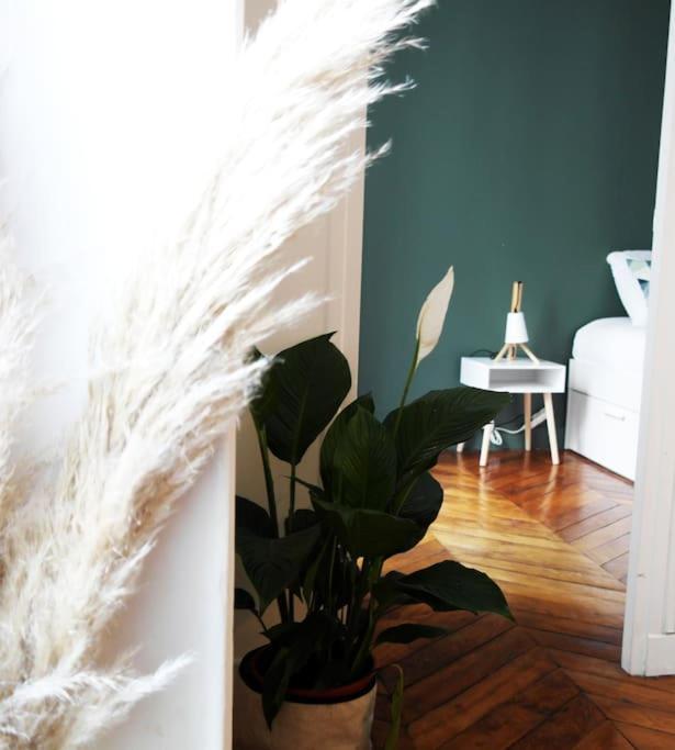 Appartement Haussmanannien Cosy - Republique Parijs Buitenkant foto